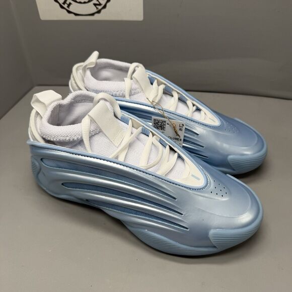 Athletic_Shoes
